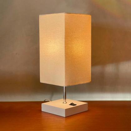 Imagem de Abajur Luminária de Mesa Quadrado Madeira MDF Com Interruptor e Cúpula Decoração Casa e Sala, Escritório e Quarto e cabeceira Cama.