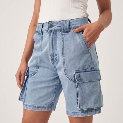 Imagem de Bermuda Jeans Bolso Fole Cargo Azul Claro
