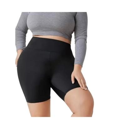 Imagem de Bermuda Legging Meia Coxa Fitness Plus Size Suplex academia treino corrida fit modela G1 G2 G3