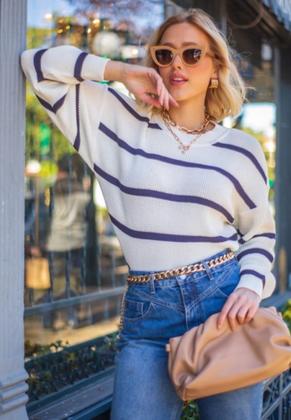 Imagem de Blusa listrada azul e branco