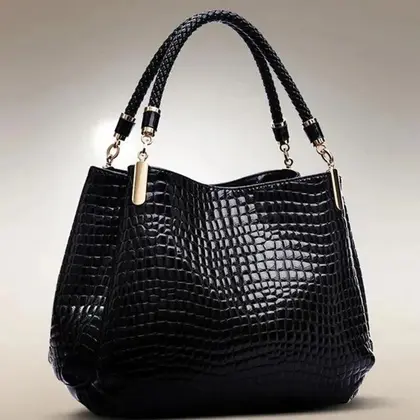 Imagem de Bolsa Tote Feminina Grande com Estampa de Crocodilo - Bolsa de Ombro para Trabalho e Dia a Dia