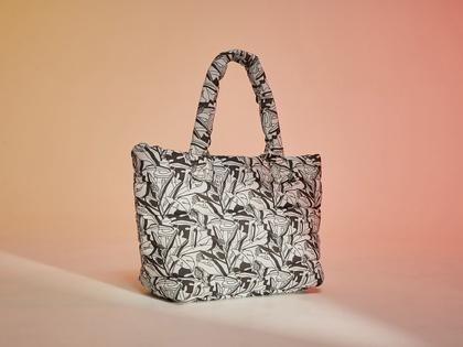 Imagem de Bolsa Vista Magalu x Flora Yumi Tote Puffer