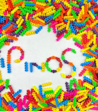 Imagem de Brinquedo de Montar Pinos Encantados Coloridos Blocos de Montar 100 peças - Crie e Brink