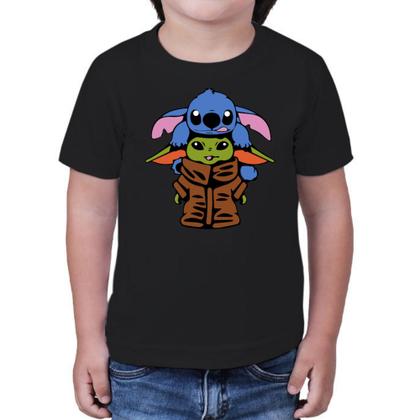 Imagem de Camisa Infantil Yoda e Stitch - Design Divertido de Star Wars e Lilo & Stitch