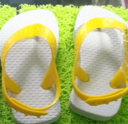 Imagem de Chinelos Apaju de borracha tipo Havaianas infantil.