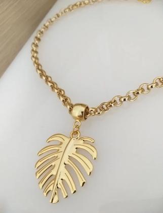 Imagem de Colar corrente Feminino Elos Português com Pingente Folha Costela de Adão Folheado a Ouro 18K Dourado Moda