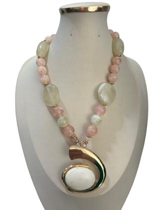 Imagem de Colar Feminino Com Cordão E Resina Kit Com Brinco Tendência