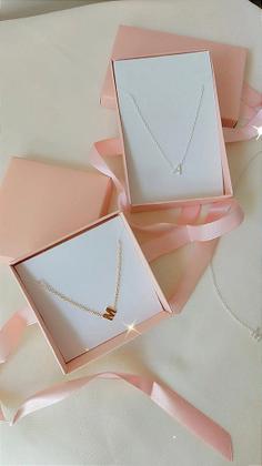 Imagem de Colar Letra/Inicial Personalizado - Semijoia Banhada em Ouro 18K ou no Banho Prata