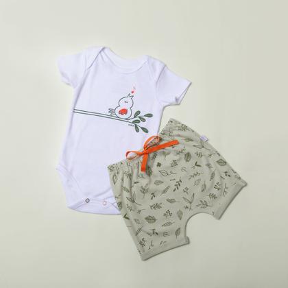 Imagem de Conjunto de Bebê com Body Manga Curta e Shorts Saruel