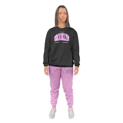 Imagem de Conjunto de Moletom Feminino Blusa Sem Capuz e Calça Jogger Estampado