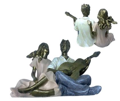 Imagem de Estatua Escultura Grande Resina Casal Violão Musica