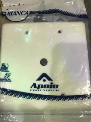 Imagem de Kit de 6 placas Placas 4x4 com furo branca  por 23,40.