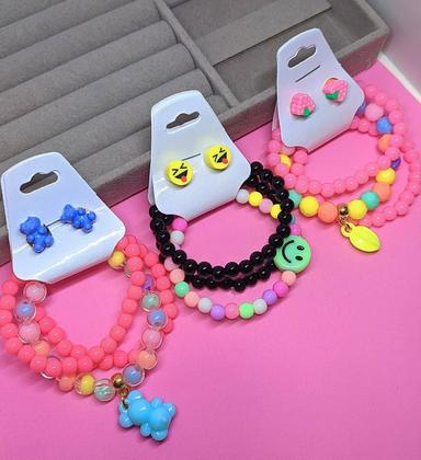 Imagem de Kit Pulseira Infantil e Brincos miçangas Coloridas para Crianças Meninas/ Conjunto Mix 3 Pulseiras Acessórios Moda