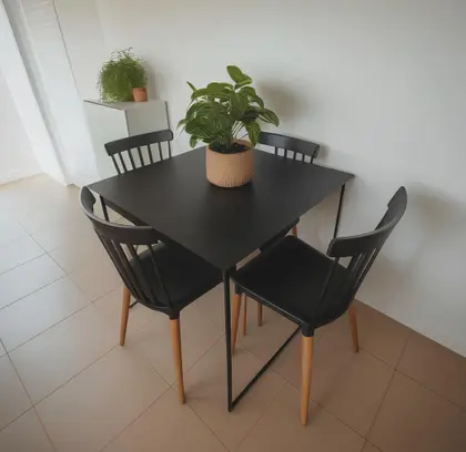 Imagem de Mesa Industrial de Jantar 4 Lugares 80x80cm Compacta MDF Entrega Rápida para Apartamentos