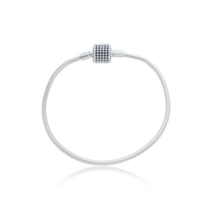 Imagem de Pulseira de Berloques com fecho cravejado de zircônias pretas