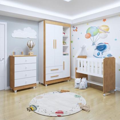 Imagem de Quarto de Bebê Completo com Cômoda, Mini Berço com Colchão e Guarda Roupas Lila Amadeirado/Branco